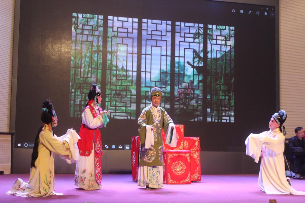 2017年戏曲进校园河南豫剧院青年团专场演出