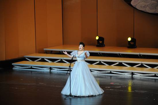 你有我亲爱的爸爸意大利语的音译么 就是吧意