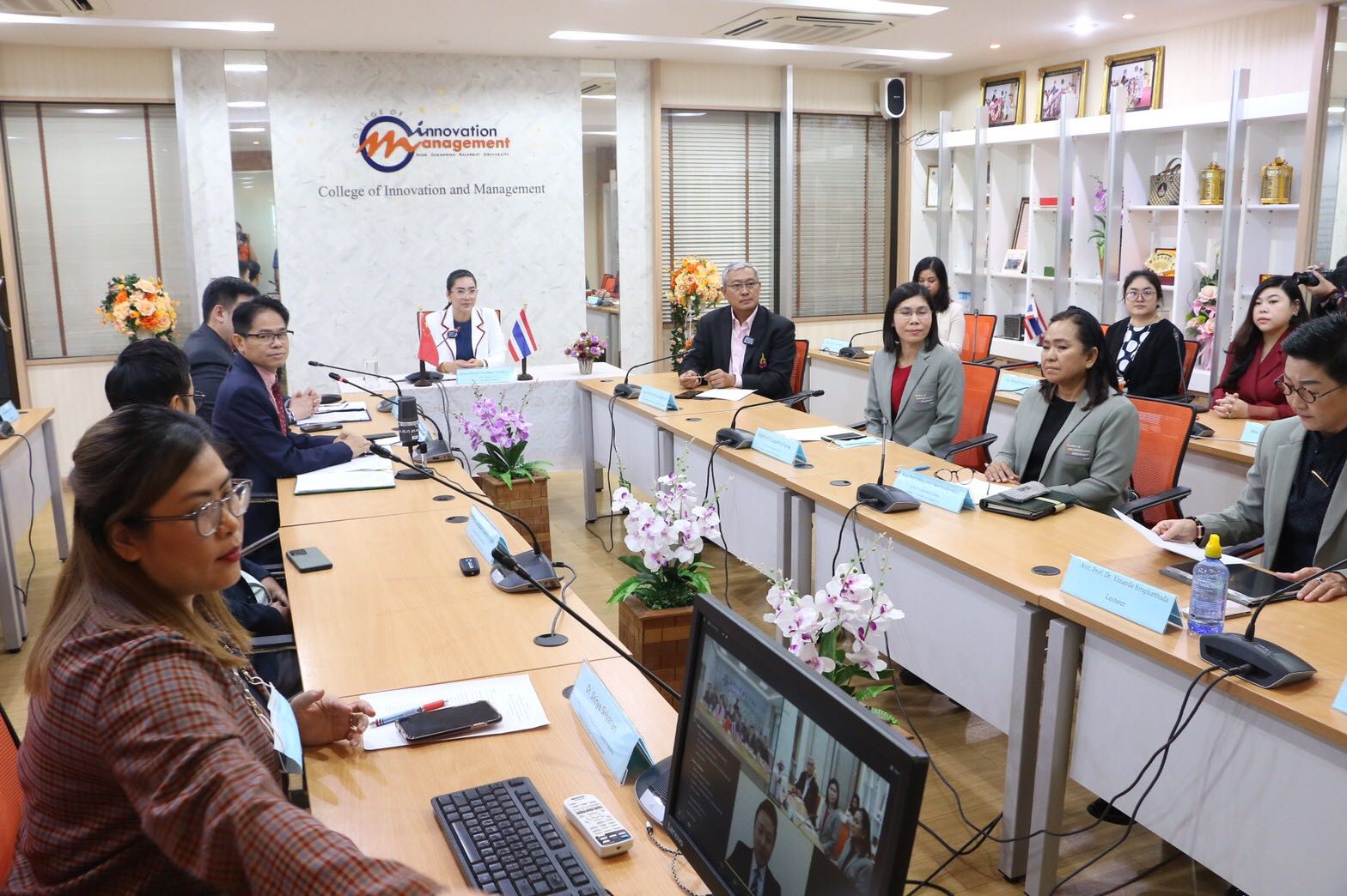 三门峡职业技术学院与泰国宣素那他皇家大学召开视频工作会议